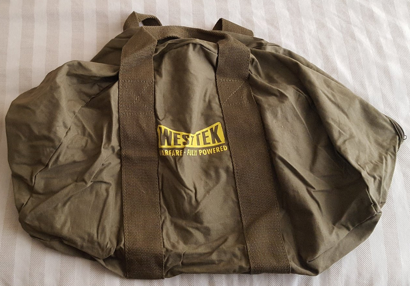 Illustration for article titled At Long Last, The Canvas Fallout 76 Bags Have Arrived